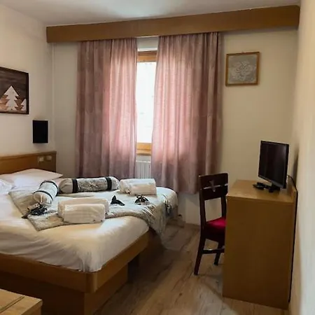 Genziana Hotel 3*